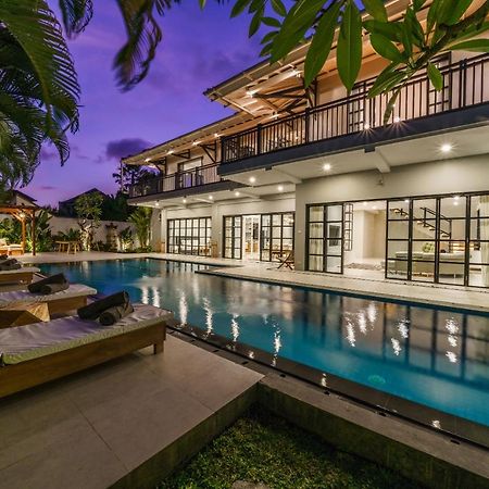 Villa Okenada - Modern 5-Bedroom Pool Villa In Berawa! Canggu Eksteriør bilde