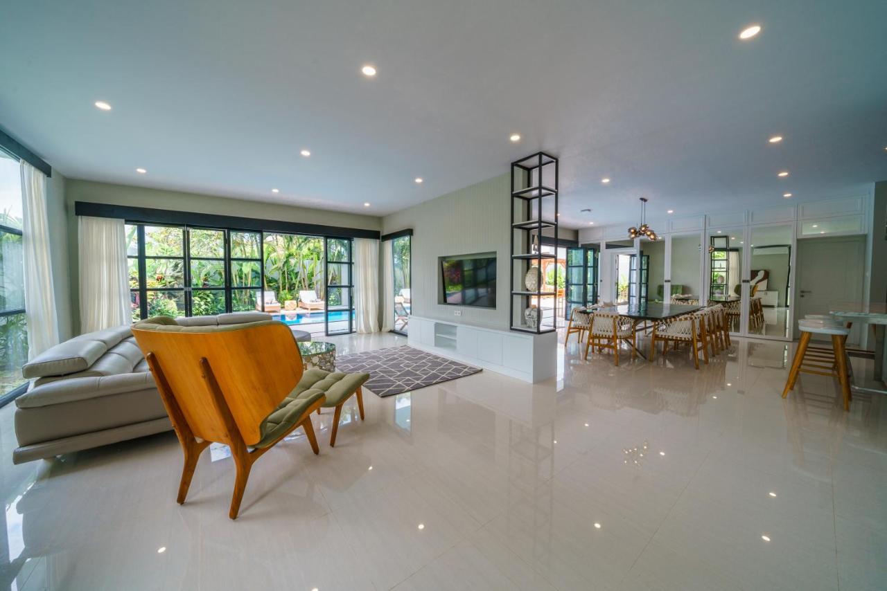 Villa Okenada - Modern 5-Bedroom Pool Villa In Berawa! Canggu Eksteriør bilde