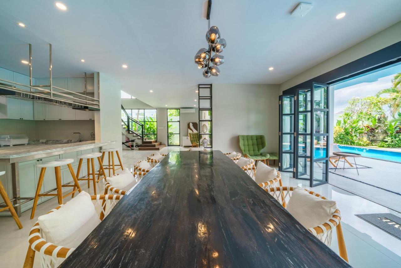 Villa Okenada - Modern 5-Bedroom Pool Villa In Berawa! Canggu Eksteriør bilde
