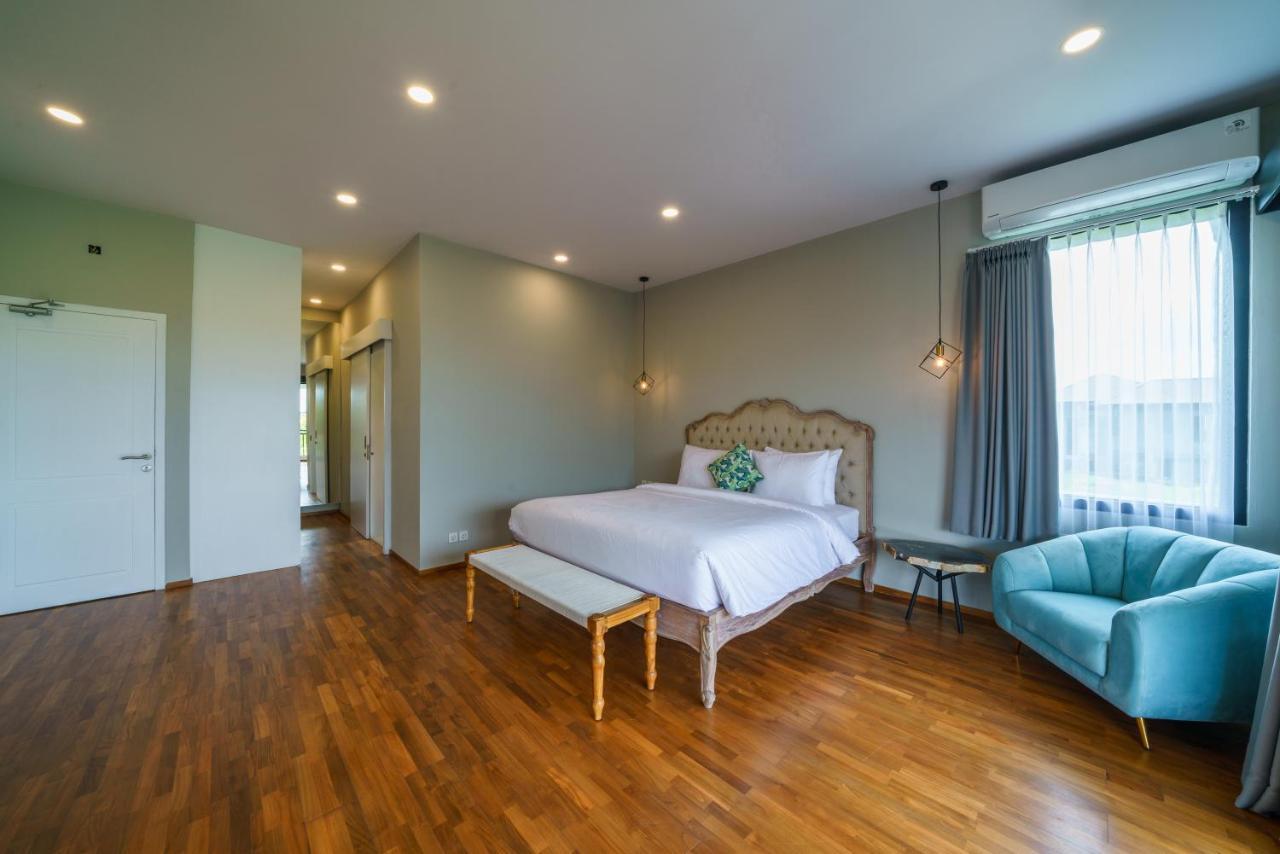 Villa Okenada - Modern 5-Bedroom Pool Villa In Berawa! Canggu Eksteriør bilde
