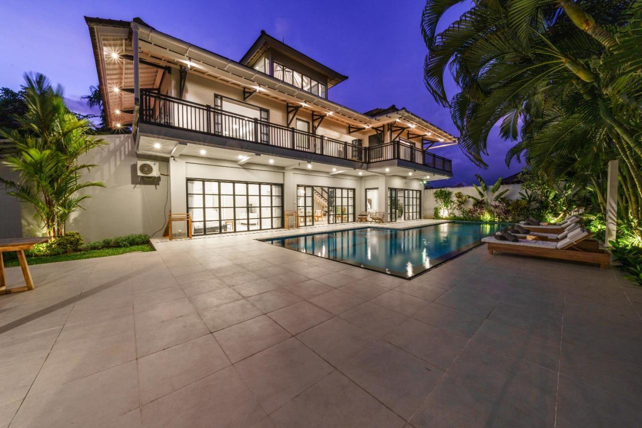 Villa Okenada - Modern 5-Bedroom Pool Villa In Berawa! Canggu Eksteriør bilde